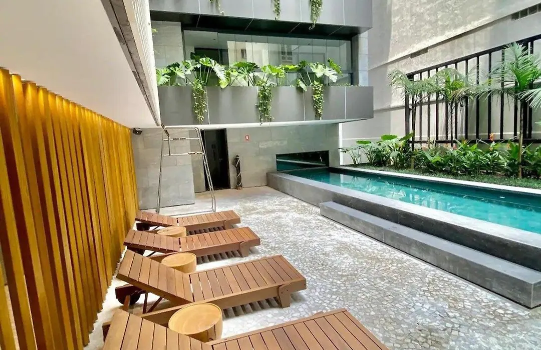 Flat Av. Atlantica em frente ao mar, estrutura total-1